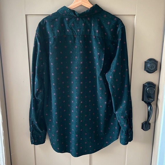 American Eagle Corduroy Buttonup Shirt Size XL Hunter Green Classic Fit Academia - Picture 7 of 7